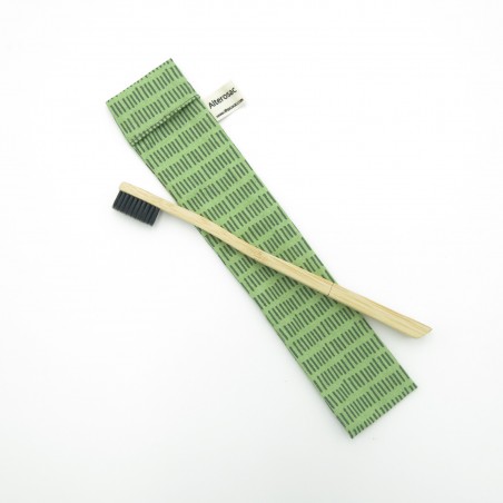 Pochette à brosse à dent ou à paille